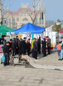 御海天下首届四里长堤美食K哥赶海节